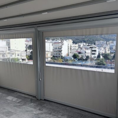 Κάθετη τέντα PVC ζελατίνα στον Άλιμο